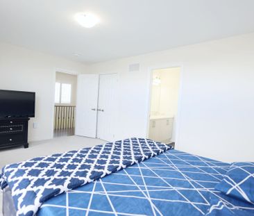 For Lease - 327 Northglen Blvd Boulevard, Clarington, Ontario - Photo 5