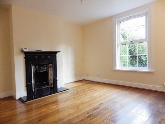 3 bedroom terraced house to rent - Photo 1