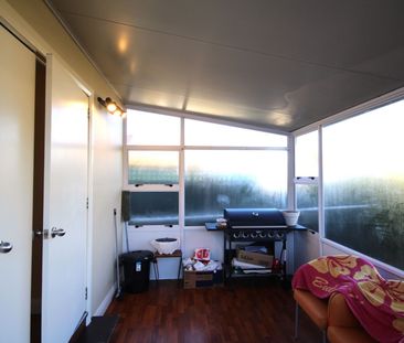 Charming 3-Bedroom Home - Photo 3