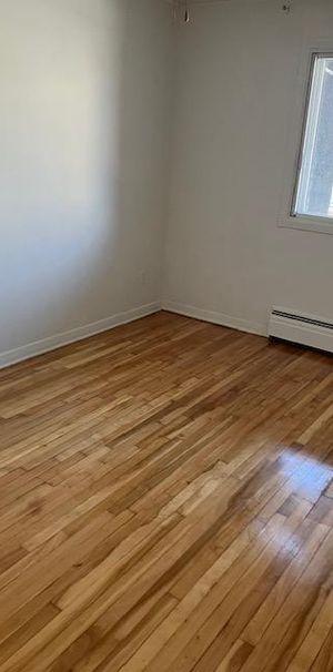 Alouer 4 1/2 Saint Leonard - Photo 1