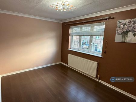 3 bedroom terraced house to rent - Photo 3