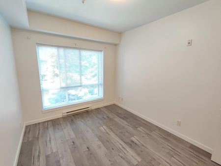 Quattro 1. Spacious Two Bedroom with Parking and Storage - Photo 2