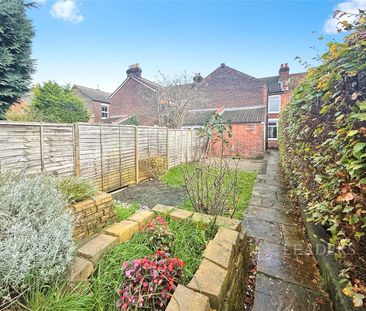 3 bedroom house to rent George Street, SO50 - Photo 1