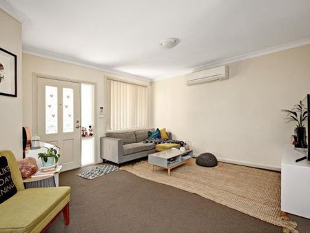 1/92 Park Road, 2213, East Hills Nsw - Photo 4