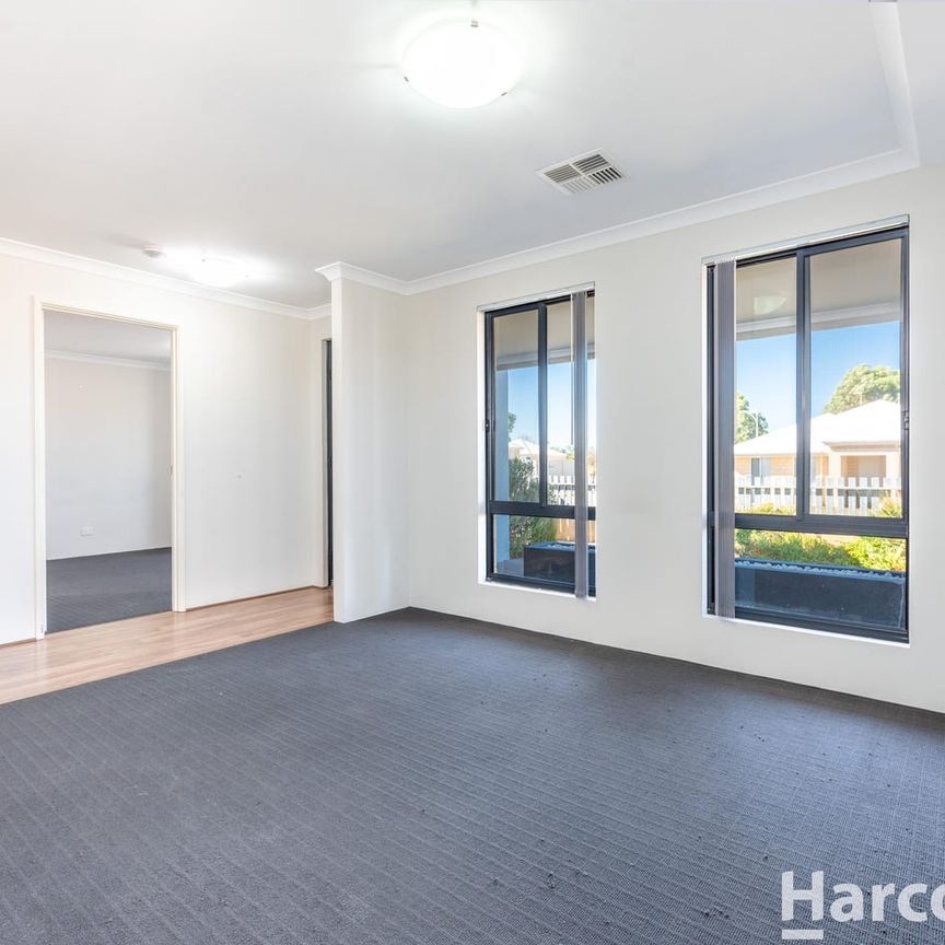 Low Maintenance & Great Location - Photo 1