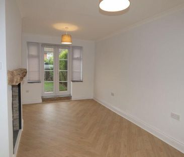 2 bedroom end of terrace house to rent - Photo 1