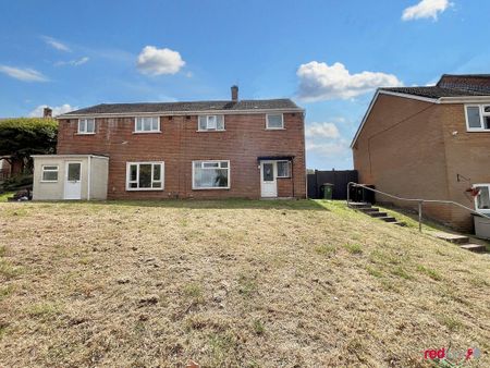 3 bedroom semi-detached house to rent - Photo 2