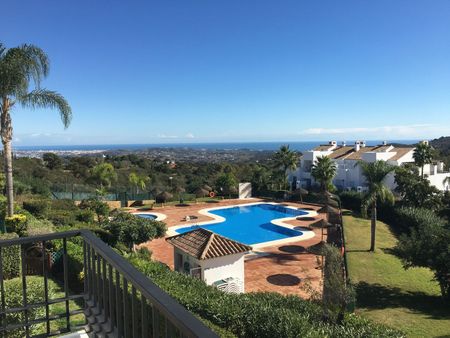 Middle Floor Apartment in La Mairena - Photo 3