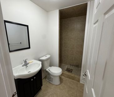 For Lease - 3857 Skyview Street Unit# (LOWER), Mississauga, Ontario - Photo 4