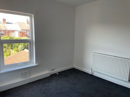 Whitehall Road, Retford - Photo 3