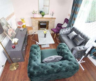 Hollybank Drive - Bed, S12 - Photo 1