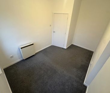Flat 8 Chartwell Grange, Halesowen Road, Cradley Heath - Photo 4