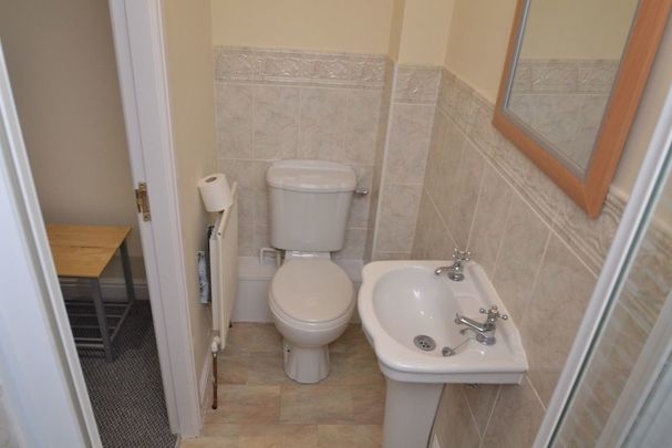 6 Bed Semi-Detached House, Chervil Close, M14 - Photo 1