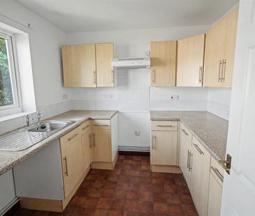 2 Bedroom Flat / Apartment to let - Photo 4