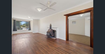 Modern Comfort & Character Charm in Ferndale – 3-Bedroom Home with Spacious Living & Alfresco - Photo 5