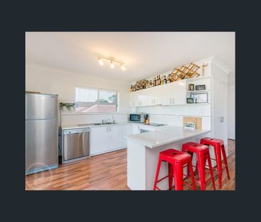 Spacious 2 bedroom unit in Excellent Location - Photo 6