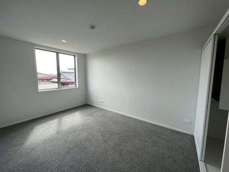 Unit 2B, 63 Kestev Drive, Flat Bush, Auckland - Photo 4