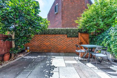2 Bed Terraced House, Wynford Road, N1 - Photo 5
