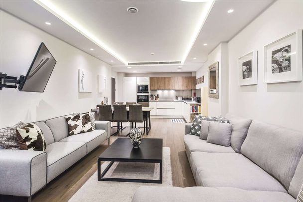Beautiful modern 2 bedroom, 2 bathroom apartment with balcony. In a desirable modern development with concierge and gym. Discreetly located in the heart of Westminster. - Photo 1
