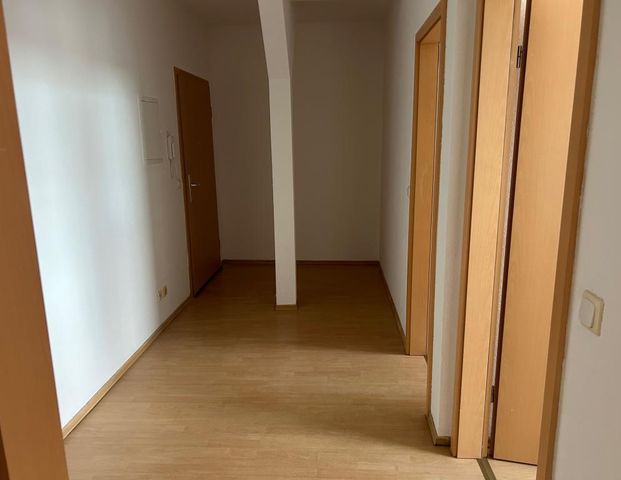 Gemütliche Wohnung im Dachgeschoss mit Sichtbalken! - Foto 1