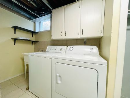 For Lease - 2249 Wyandotte Drive, Oakville, Ontario - Photo 5