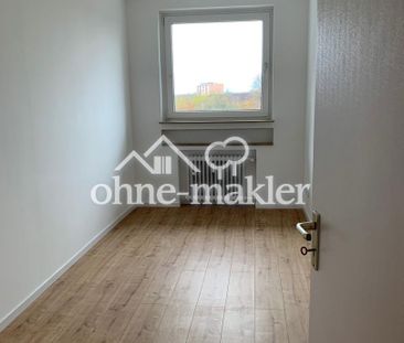 Gut geschnittene, praktische 3 Zimmer Wohnung, Balkon, komplette Ei... - Photo 4
