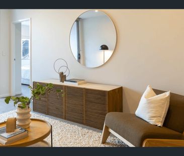 Contemporary apartment with study in heart of New Farm - Photo 3