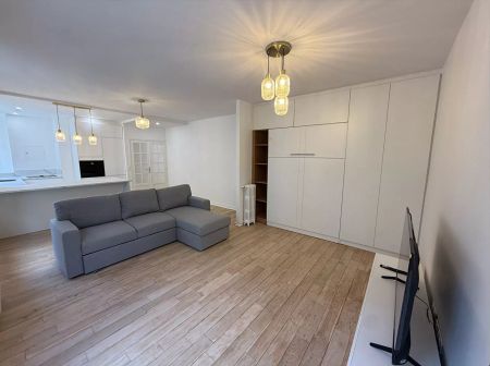 Appartement meublé neuf de 59 m2 rénové en entier - 1 chambre avec double séjour - Photo 2