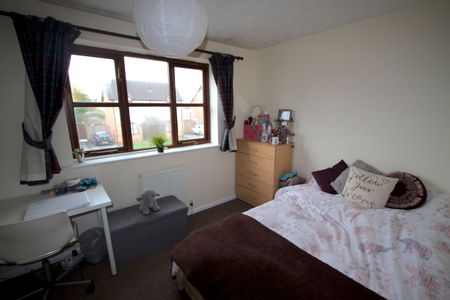 11 Hinchin Brook, NG7 2EF, NOTTINGHAM - Photo 4