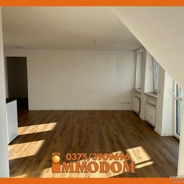 2-Zimmer-Wohnung mit Einbauküche, Balkon und Personenaufzug mitten in Zwickau, zu vermieten! - Photo 1