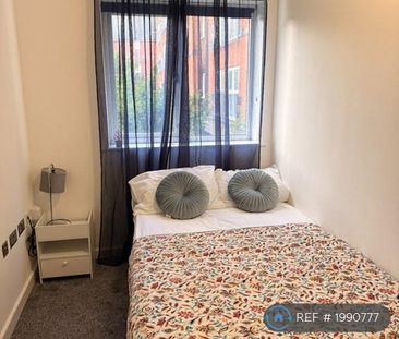 1 bedroom in a house share to rent - Photo 1