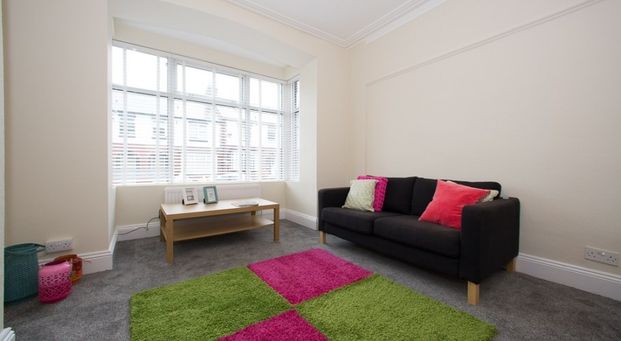 50 Estcourt Avenue, Headingley, Leeds, LS6 3ET - Photo 1