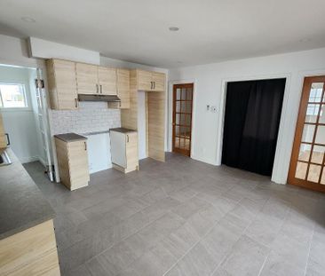 4 1/2 rénové avec cours, Laval, Sainte-Dorothée - Photo 4