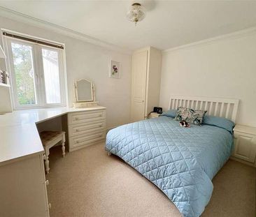 Ferndown, Dorset, BH22 - Photo 5