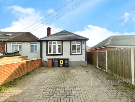 3 bedroom bungalow to rent Roman Road, Luton, Bedfordshire, LU4 - Photo 3