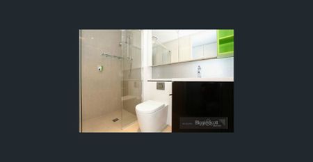 Modern Two-Bedroom Apartment Moments from Bridge Road - Photo 4