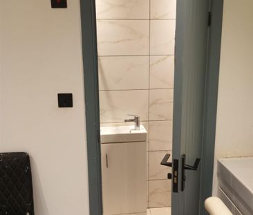 Wheatley Crescent, Hayes UB3, London - Photo 2