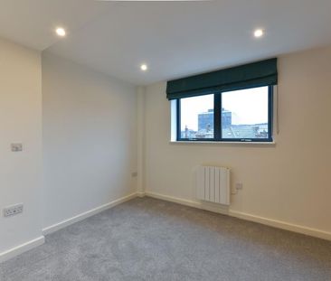 Broadway, Woking, Surrey, GU21 - Photo 4