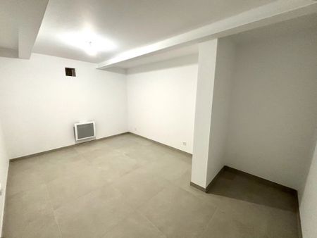 Location Appartement 4 pièces 85m² ST ANDRE DE LA ROCHE 06730 - Photo 3