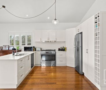 Modern Coastal Living At It's Best - Photo 3