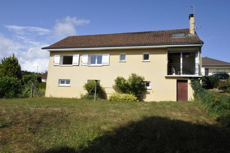 Location Maison 7 pièces 115m² CONDAT SUR VIENNE 87920 - Photo 5