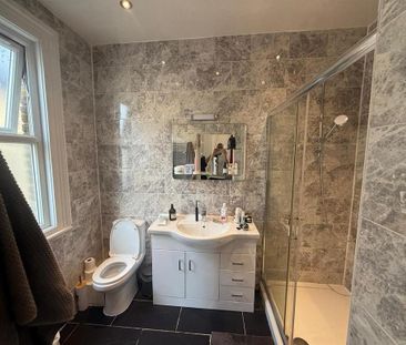 1 bedroom semi-detached house to rent - Photo 4