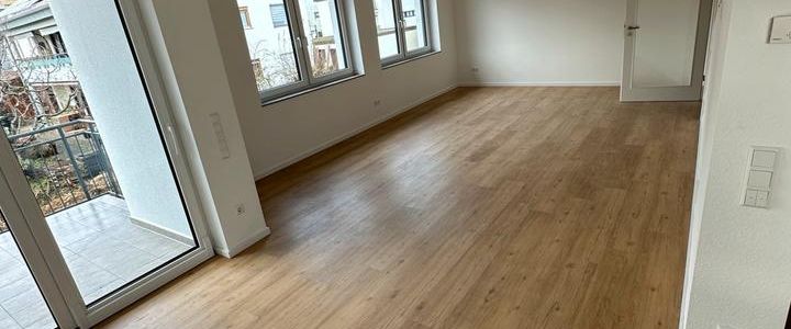 Hochwertige 4-Zimmer Wohnung im OG in Sindelfingen - Photo 1