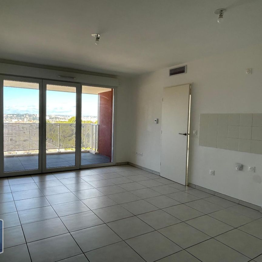 Location Appartement 3 pièces 62m² MARSEILLE 9ème - Photo 1