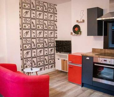 Stunning Bed Flat // Sep, LN2 - Photo 2