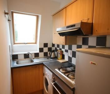 Whitehall Place, Rosemount, Aberdeen, AB25 - Photo 2