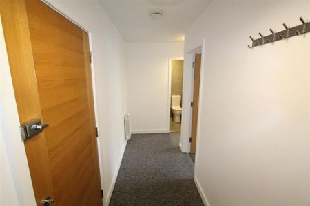 2 bedroom flat to rent - Photo 3