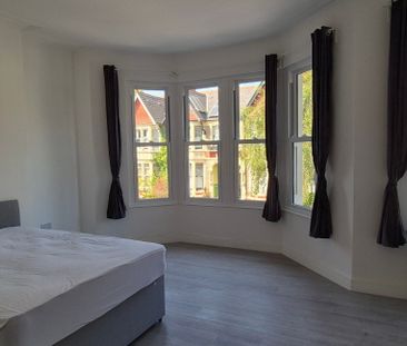 27 (6-BED). Tydfil Place, Roath, Cardiff, CF23 5HP - Photo 6