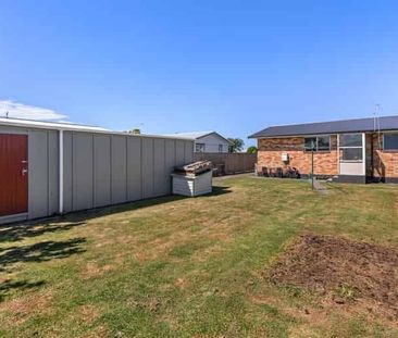 Charming 3BR Home in Bell Block - Photo 3