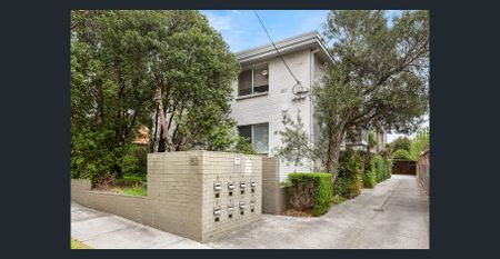 Spacious One-Bedroom Apartment in Prime Kew Location - Photo 4